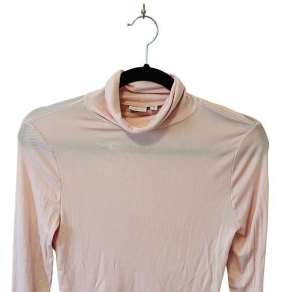 Aritzia Sunday Best Pink Freshman Turtleneck SZ Medium - Picture 5 of 8